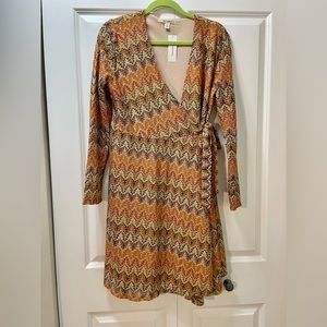 NWT miami brand, women’s dress, large, lined, wrap around, long sleeve metallic